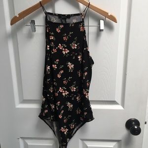 Nwot floral bodysuit medium